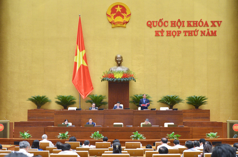 Phó Chủ tịch Quốc hội Trần Quang Phương điều hành phiên thảo luận