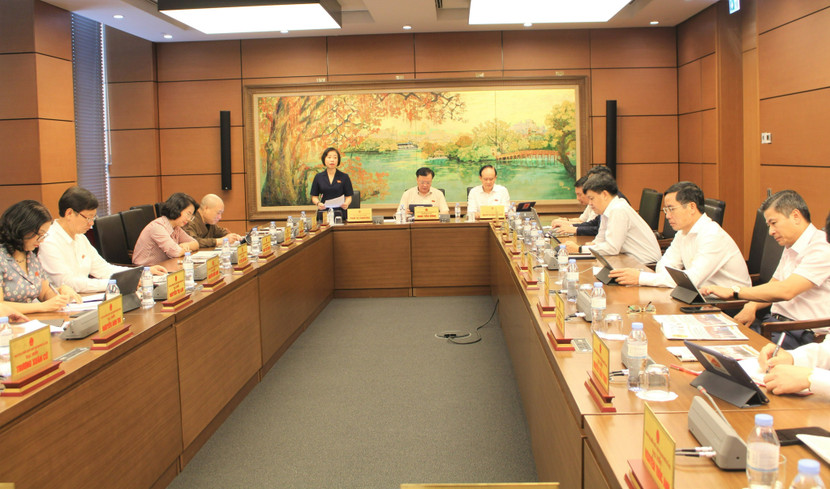 Quang cảnh phiên thảo luận tổ ĐBQH đoàn Hà Nội Quang cảnh phiên thảo luận tổ ĐBQH đoàn Hà Nội