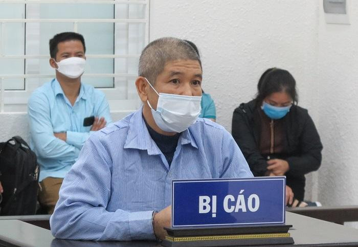 Phùng Văn Quý bị đưa ra xét xử tại phiên tòa.