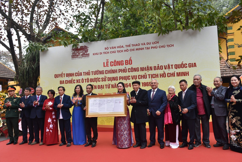 Thủ tướng ban hành quyết định công nhận Bảo vật quốc gia đối với ba chiếc ô tô từng phục vụ Chủ tịch Hồ Chí Minh từ năm 1954 - 1969.