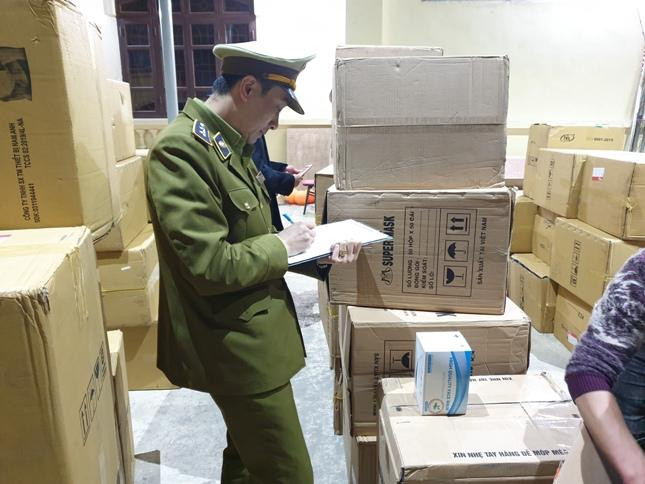 Tăng cường kiểm tra, kiểm soát thị trường, tránh tình trạng "té nước theo mưa"