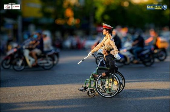 Tác phẩm “Thân thiện” của tác giả Hoàng Văn Phước