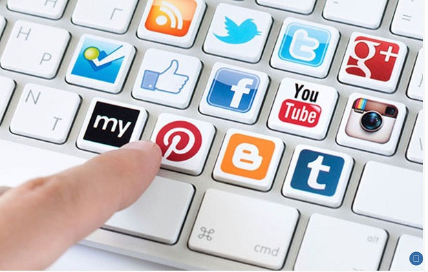 Còn ý kiến trái chiều về quản lý, cung cấp, sử dụng dịch vụ Internet và thông tin trên mạng Còn ý kiến trái chiều về quản lý, cung cấp, sử dụng dịch vụ Internet và thông tin trên mạng