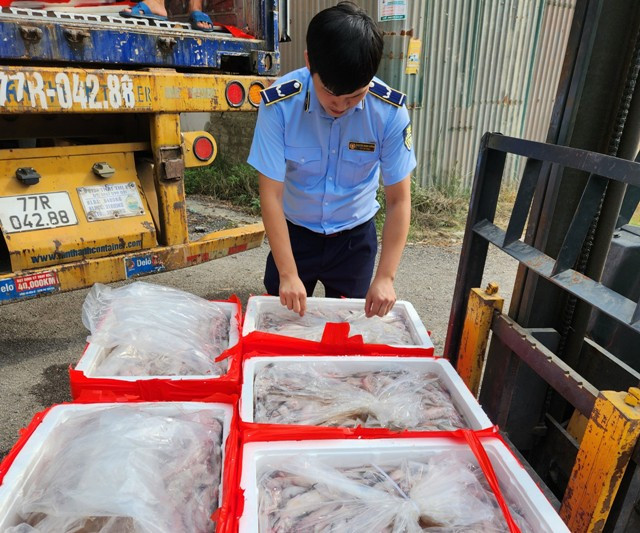 Toàn bộ 4,5 tấn cá khoai đều chứa formol gây hại cho sức khỏe người sử dụng Toàn bộ 4,5 tấn cá khoai đều chứa formol gây hại cho sức khỏe người sử dụng