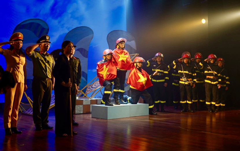 Một cảnh trong vở kịch &quot;Ngược chiều bình yên&quot;