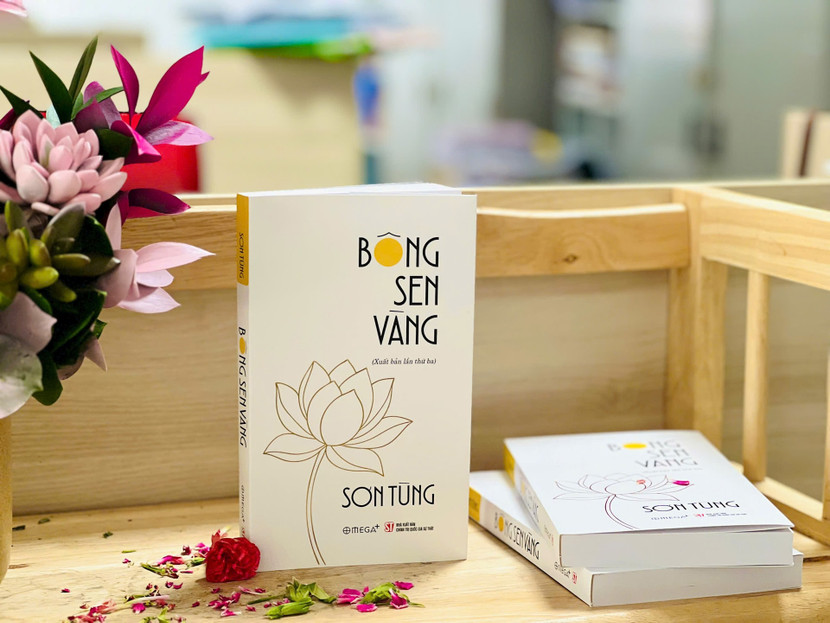 Cuốn sách "Bông sen vàng" của cố nhà văn Sơn Tùng Cuốn sách "Bông sen vàng" của cố nhà văn Sơn Tùng