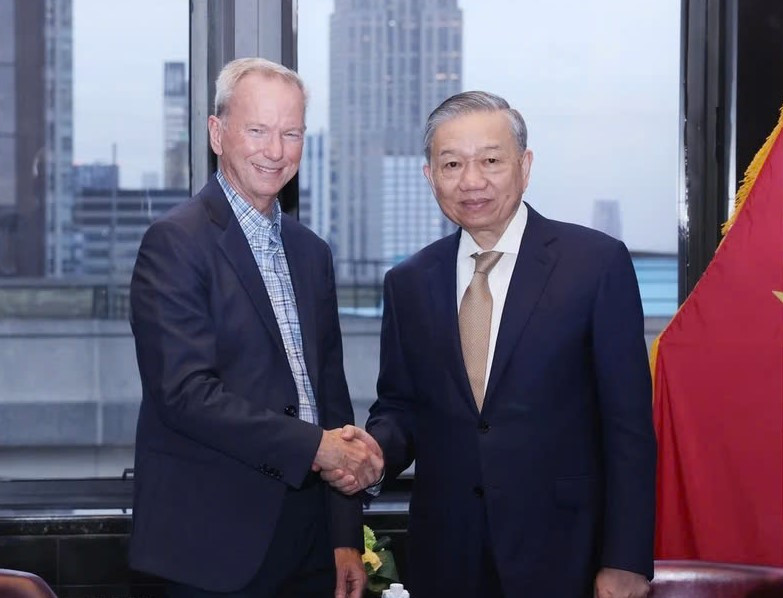 Tổng Bí thư, Chủ tịch nước Tô Lâm tiếp ông Eric Schmidt, nguyên Chủ tịch, Tổng Giám đốc tập đoàn Google Tổng Bí thư, Chủ tịch nước Tô Lâm tiếp ông Eric Schmidt, nguyên Chủ tịch, Tổng Giám đốc tập đoàn Google