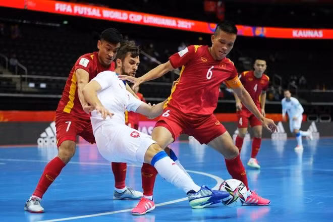 Futsal Việt Nam buộc đối thủ hơn 26 bậc FIFA là CH Séc phải chật vật mới có 1 điểm