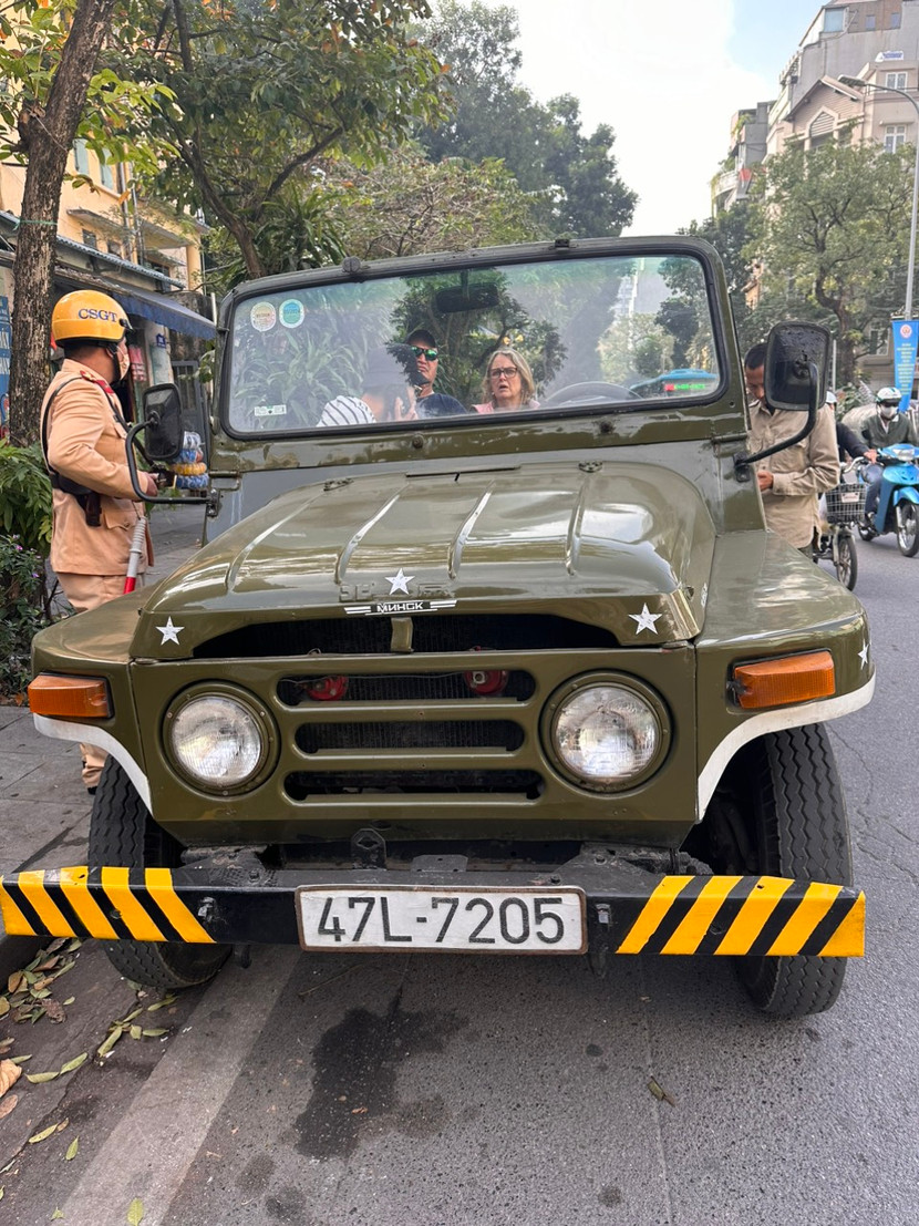 Xử lý xe u-oát chở khách du lịch gây ảnh hưởng đến TTATGT