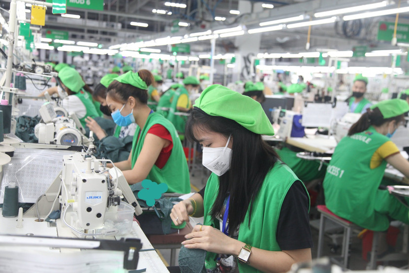 Thưởng Tết ngoài giá trị vật chất còn là động viên tinh thần lớn của người lao động