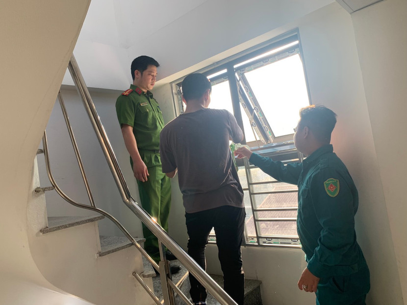 Vận động người dân mở lối thoát nạn Vận động người dân mở lối thoát nạn