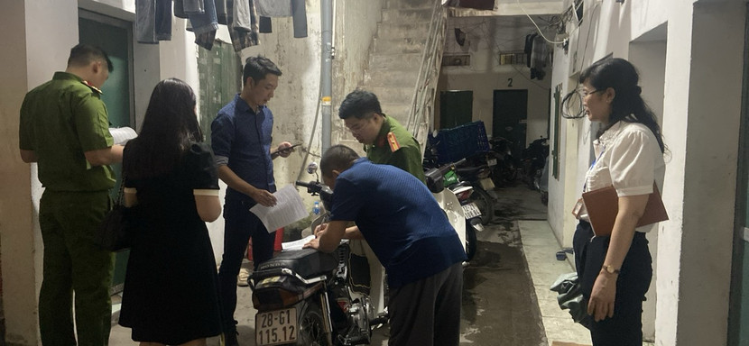 Lực lượng Công an kiểm tra an toàn PCCC tại các khu dân cư Lực lượng Công an kiểm tra an toàn PCCC tại các khu dân cư