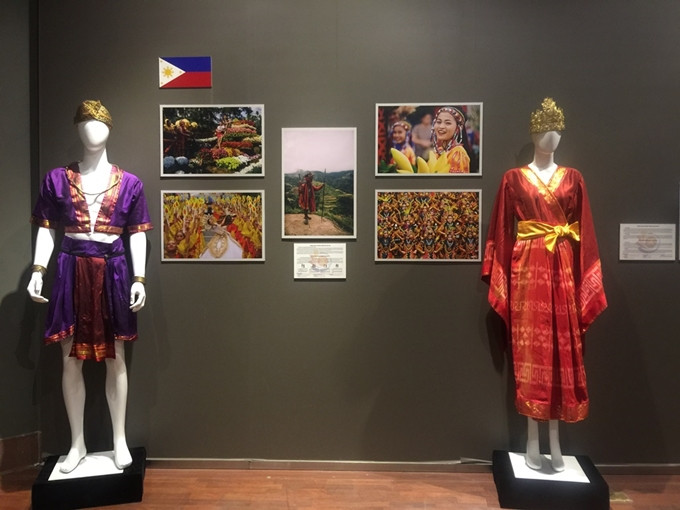 Trang phục truyền thống Philippines Trang phục truyền thống Philippines