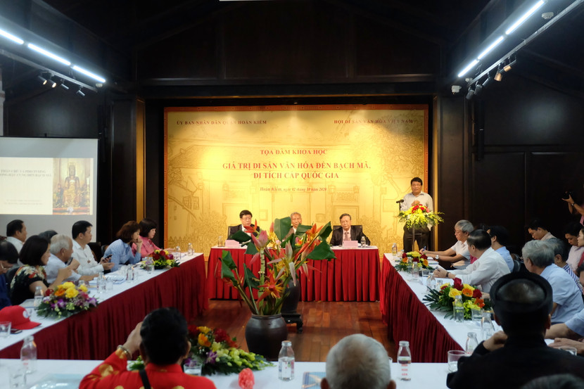 Quang cảnh buổi tọa đàm khoa học "Giá trị di săn văn hóa đền Bạch Mã"