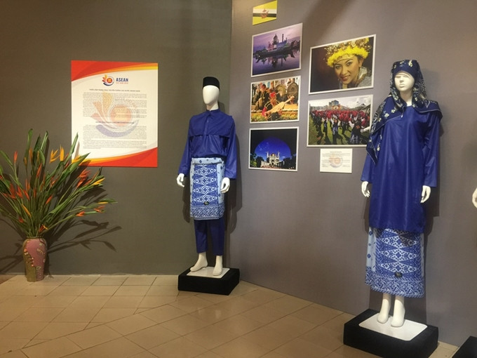 Trang phục truyền thống Brunei Trang phục truyền thống Brunei