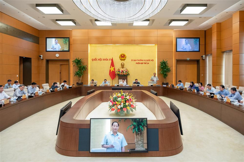 Quang cảnh phiên họp của UBTVQH Quang cảnh phiên họp của UBTVQH