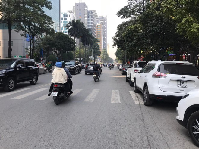 Cơ sở hạ tầng giao thông tĩnh còn thiếu dẫn đến việc ùn tắc tại một số tuyến đường vào giờ cao điểm