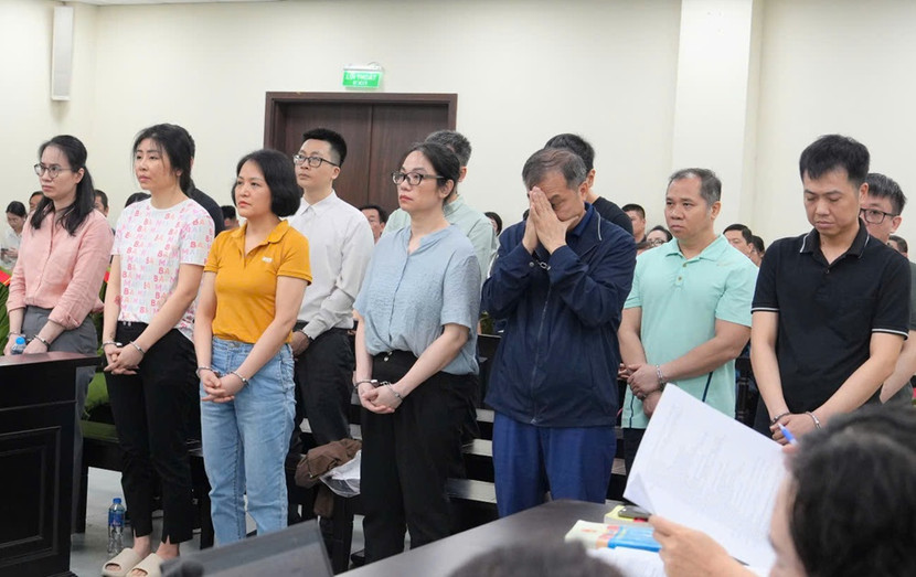 Các bị cáo trong vụ án bị đưa ra xét xử tại phiên tòa Các bị cáo trong vụ án bị đưa ra xét xử tại phiên tòa