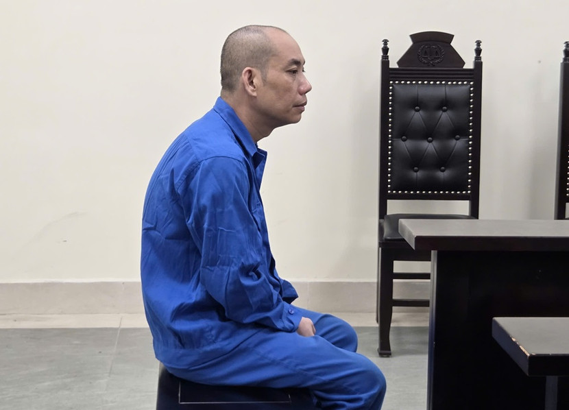 Lê Minh Quang bị đưa ra xét xử tại phiên tòa. Lê Minh Quang bị đưa ra xét xử tại phiên tòa.