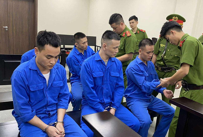 Các bị cáo trong vụ án bị đưa ra xét xử tại phiên tòa