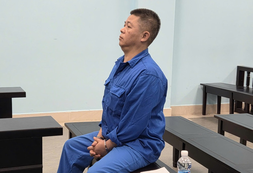 Bị cáo Lê Hải Đông bị đưa ra xét xử tại phiên tòa. Bị cáo Lê Hải Đông bị đưa ra xét xử tại phiên tòa.