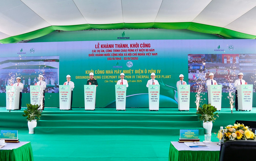 Các đại biểu thực hiện nghi thức khởi công NMNĐ Ô Môn IV. Các đại biểu thực hiện nghi thức khởi công NMNĐ Ô Môn IV.