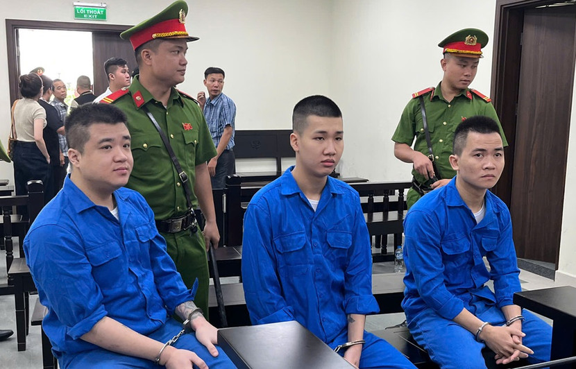 Các bị cáo trong vụ án bị đưa ra xét xử tại phiên tòa Các bị cáo trong vụ án bị đưa ra xét xử tại phiên tòa