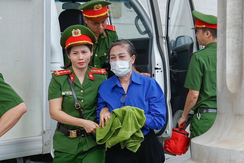 Cựu Bí thư Tỉnh ủy tỉnh Vĩnh Phúc (cũ) - bị cáo Hoàng Thị Thúy Lan Cựu Bí thư Tỉnh ủy tỉnh Vĩnh Phúc (cũ) - bị cáo Hoàng Thị Thúy Lan