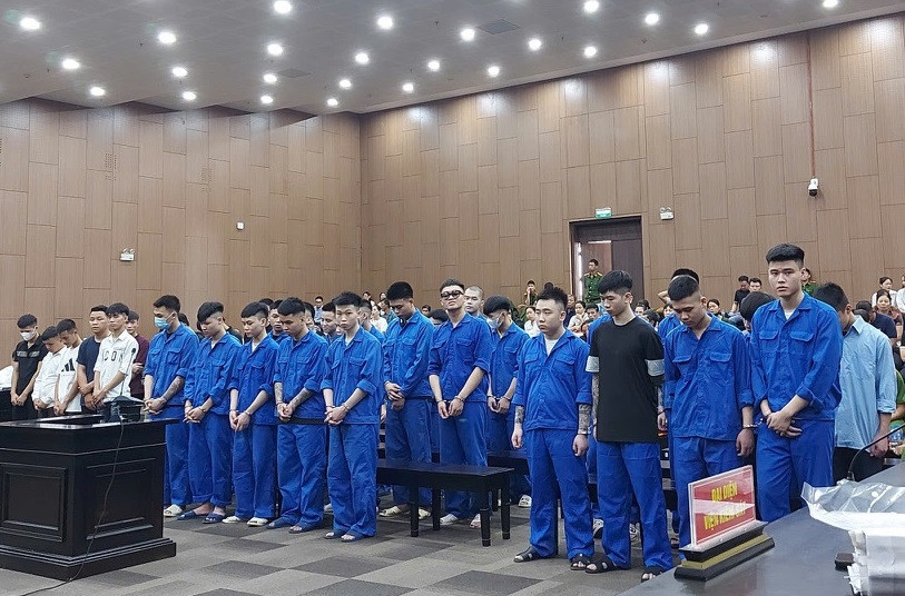 Các bị cáo trong vụ án bị đưa ra xét xử tại phiên tòa