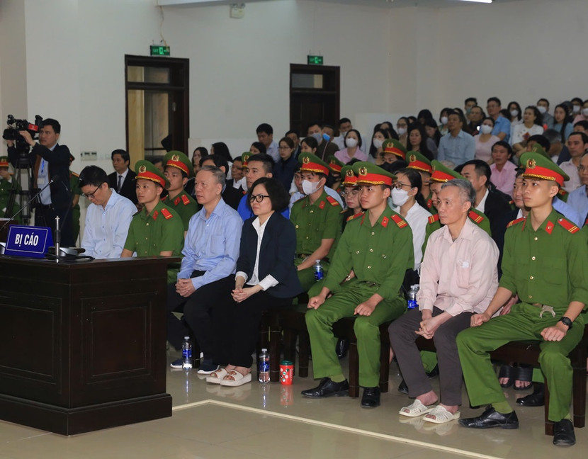 Các bị cáo trong vụ án tại phiên tòa phúc thẩm