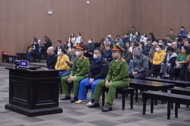 Các bị cáo trong vụ án tại phiên tòa sơ thẩm