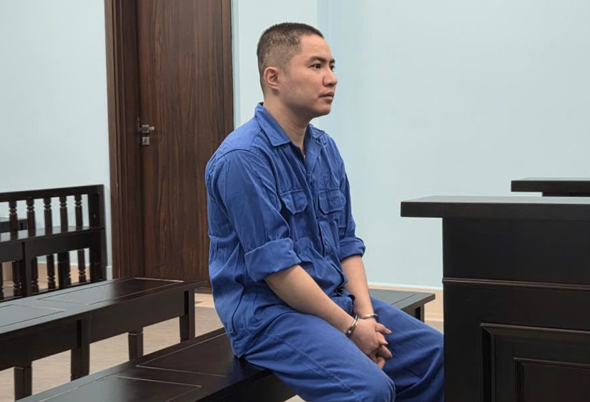 Hoàng Văn Mạnh bị đưa ra xét xử tại phiên tòa