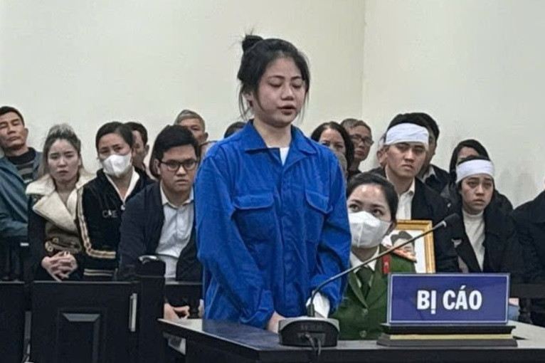 Bị cáo Nguyễn Hoàng Khánh Linh bị đưa ra xét xử tại phiên tòa.