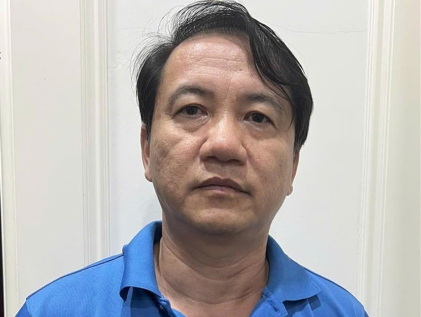 Bị can Phương Hoàng Kim - cựu Cục trưởng Cục Điện lực và năng lượng tái tạo, Bộ Công Thương. Bị can Phương Hoàng Kim - cựu Cục trưởng Cục Điện lực và năng lượng tái tạo, Bộ Công Thương.