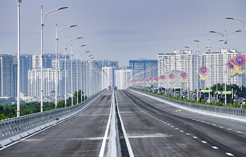 Cầu Vĩnh Tuy giai đoạn 2 trước ngày thông xe Cầu Vĩnh Tuy giai đoạn 2 trước ngày thông xe