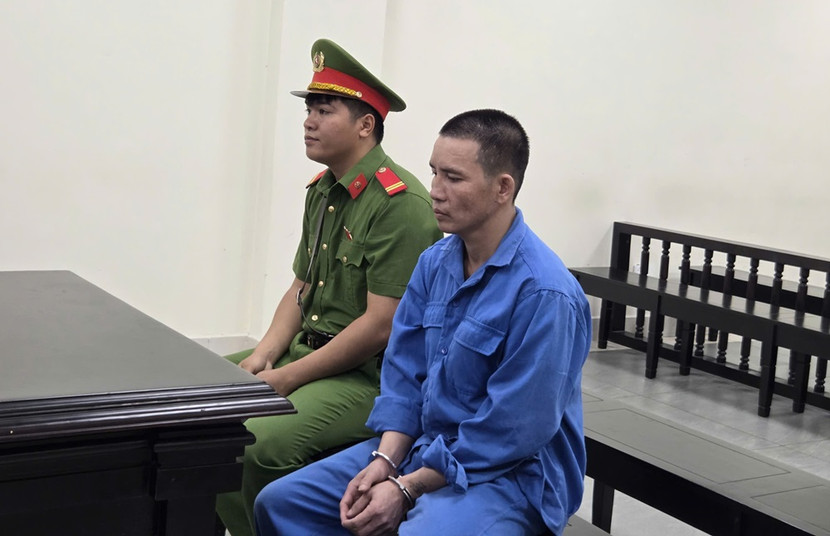 Bị cáo Đặng Văn Hạnh bị đưa ra xét xử tại phiên tòa. Bị cáo Đặng Văn Hạnh bị đưa ra xét xử tại phiên tòa.