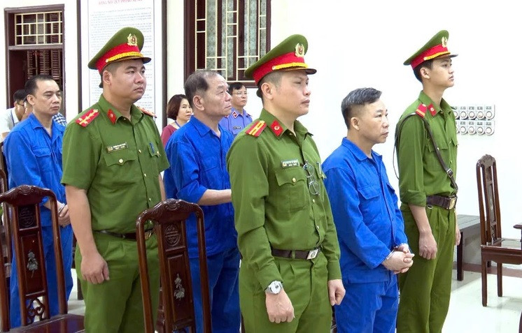 Các bị cáo trong vụ án tại phiên tòa phúc thẩm