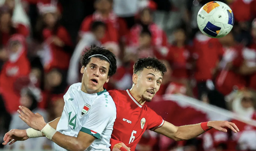 Indonesia (áo đỏ) thiếu chiều sâu đội hình và phụ thuộc vào cầu thủ nhập tịch