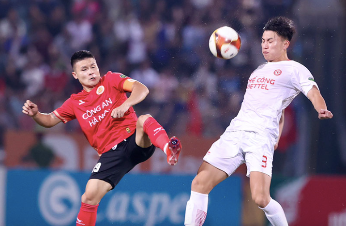 V-League xếp hạng 14 châu Á, hạng 3 Đông Nam Á Trong ảnh: Đương kim vô địch Công an Hà Nội (trái) thi đấu với Thể Công Viettel tại vòng 21 V-League 2023/24