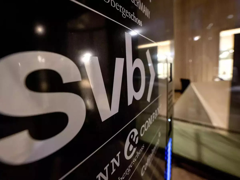 Sự sụp đổ các ngân hàng tại Mỹ đã gây rúng động thị trường tài chính toàn cầu