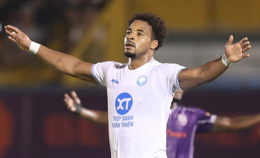 Nguyễn Xuân Son giành giải Cầu thủ xuất sắc nhất tháng 1 V-League 2024/25