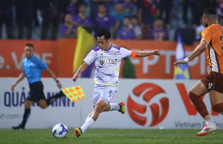 Văn Quyết sẵn sàng cống hiến trọn sự nghiệp cầu thủ cho Hà Nội FC