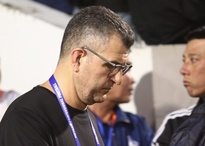 HLV Roland rời ghế chỉ sau chưa đầy 2 tháng nhậm chức tại CLB Đà Nẵng HLV Roland rời ghế chỉ sau chưa đầy 2 tháng nhậm chức tại CLB Đà Nẵng