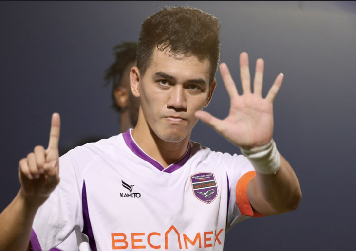 Tiến Linh cán mốc 100 bàn thắng trong sự nghiệp, hướng tới chức vô địch V-League Tiến Linh cán mốc 100 bàn thắng trong sự nghiệp, hướng tới chức vô địch V-League