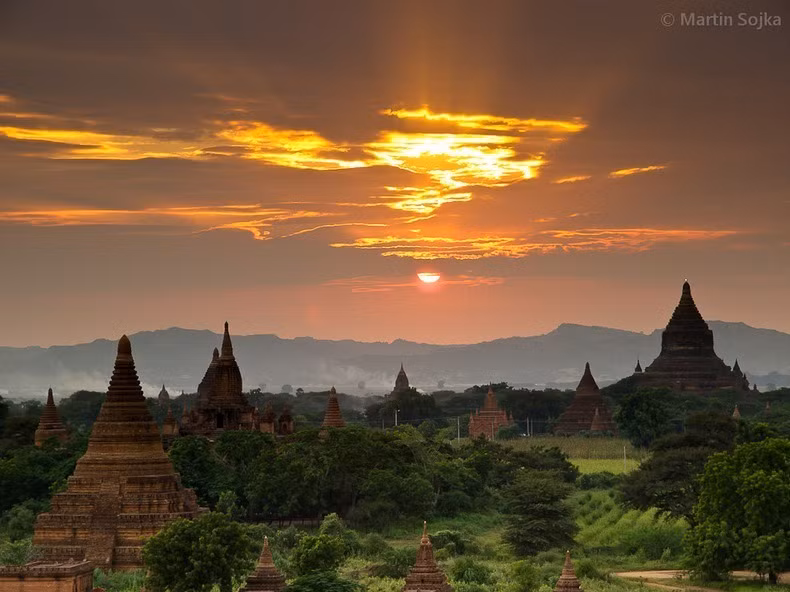 Bagan, xứ sở của hàng ngàn ngôi đền bị lãng quên ảnh 8