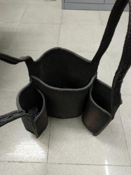 Chiếc gùi 3 ngăn của đồng bào dân tộc thiểu số ở Quảng Nam Chiếc gùi 3 ngăn của đồng bào dân tộc thiểu số ở Quảng Nam