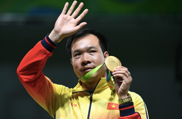 Tấm HCV của xạ thủ Hoàng Xuân Vinh giúp Việt Nam vào top 100 trên bảng thành tích huy chương Olympic
