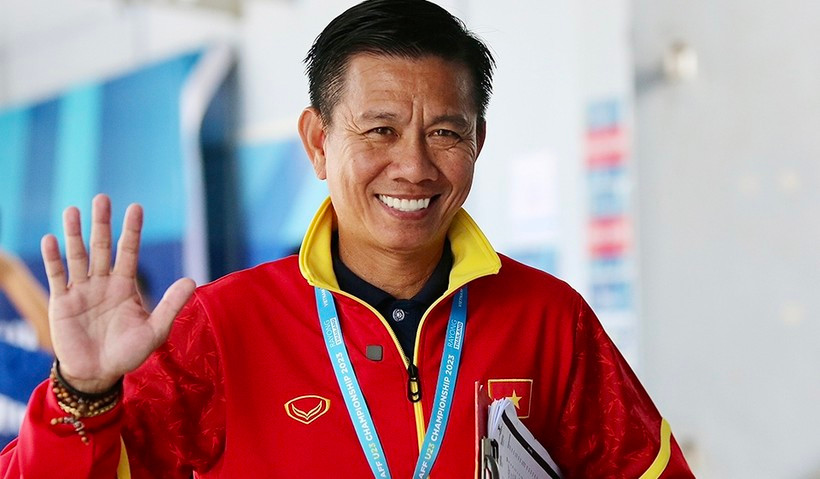 HLV Hoàng Anh Tuấn có nhiều đóng góp cho các đội tuyển trẻ trong thời gian qua HLV Hoàng Anh Tuấn có nhiều đóng góp cho các đội tuyển trẻ trong thời gian qua