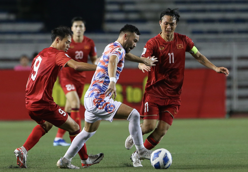 Philippines (giữa) luôn là bại tước khi gặp tuyển Việt Nam trong 10 năm qua