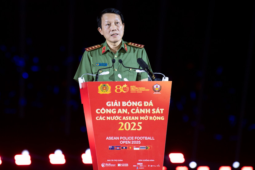 Đại tướng Lương Tam Quang - Ủy viên Bộ Chính trị, Bộ trưởng Bộ Công an phát biểu khai mạc giải